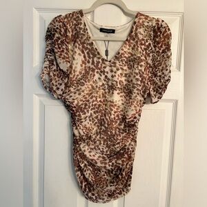 cable & gauge Women's Animal Print Ruched Top